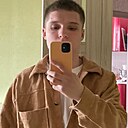 Денис, 24 года