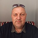 Ден, 42 года