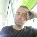 Хол, 42 года