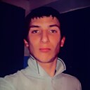 Максим, 23 года