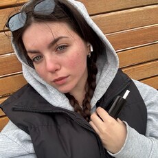 Фотография девушки Лиля, 21 год из г. Тюмень
