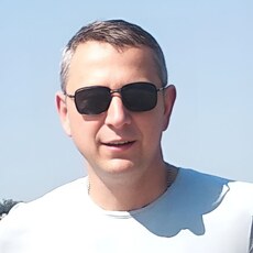 Владимир, 47 из г. Ростов-на-Дону.