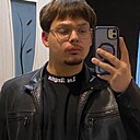 Максим, 22 года