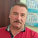 Julian, 53 года