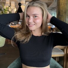 Фотография девушки Полина, 19 лет из г. Екатеринбург