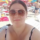 Raluca, 42 года