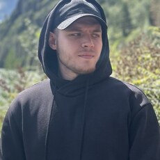 Фотография мужчины Денис, 24 года из г. Алупка