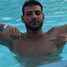 Фотография мужчины Овик, 22 года из г. Белово