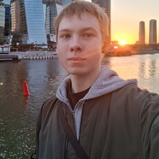 Фотография мужчины Михаил, 18 лет из г. Москва