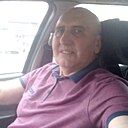 Leon, 64 года