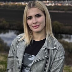 Ангелина, 25 из г. Санкт-Петербург.