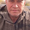 Незнакомец, 60 лет