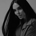 Mia, 24 года