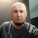 Лев, 39 лет