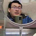 Lee, 42 года