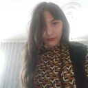 Хэ Ин, 19 лет