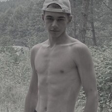 Фотография мужчины Арсений, 20 лет из г. Ульяновск