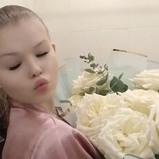 Фотография девушки Кира, 18 лет из г. Санкт-Петербург