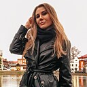 София, 33 года
