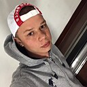 Максим, 22 года