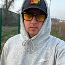 Илья, 33 года