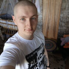 Фотография мужчины Алексей, 28 лет из г. Новый Уренгой