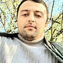 J B, 34 года