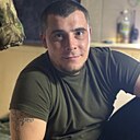 Илья, 33 года