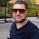Ден, 44 года