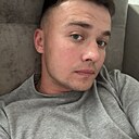 Лев, 24 года