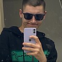 Искандер, 18 лет