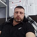 Илья, 33 года