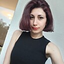 Нэвия, 26 лет