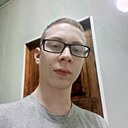 Максим, 22 года