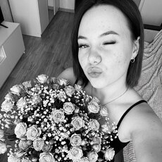 Фотография девушки Анастасия, 23 года из г. Мегет