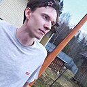 Лев Васильевич, 22 года
