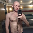 Илья, 32 года