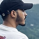 Apurv, 24 года