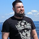 One, 34 года