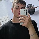 Роман, 22 года