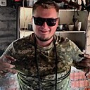 Макс, 25 лет