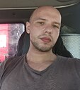 Артем, 24 года