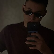 Фотография мужчины Ilham, 21 год из г. Оренбург