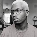Louis, 23 года