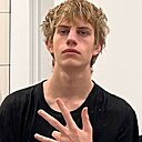 Виктор, 18 лет