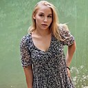 Victoria, 24 года
