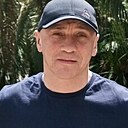 Ден, 42 года