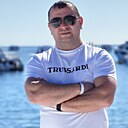Мгер, 36 лет