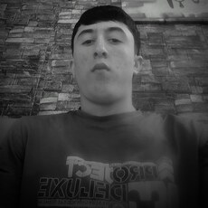 Фотография мужчины Имран, 19 лет из г. Красноярск
