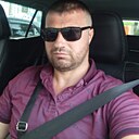 Красивый, 39 лет